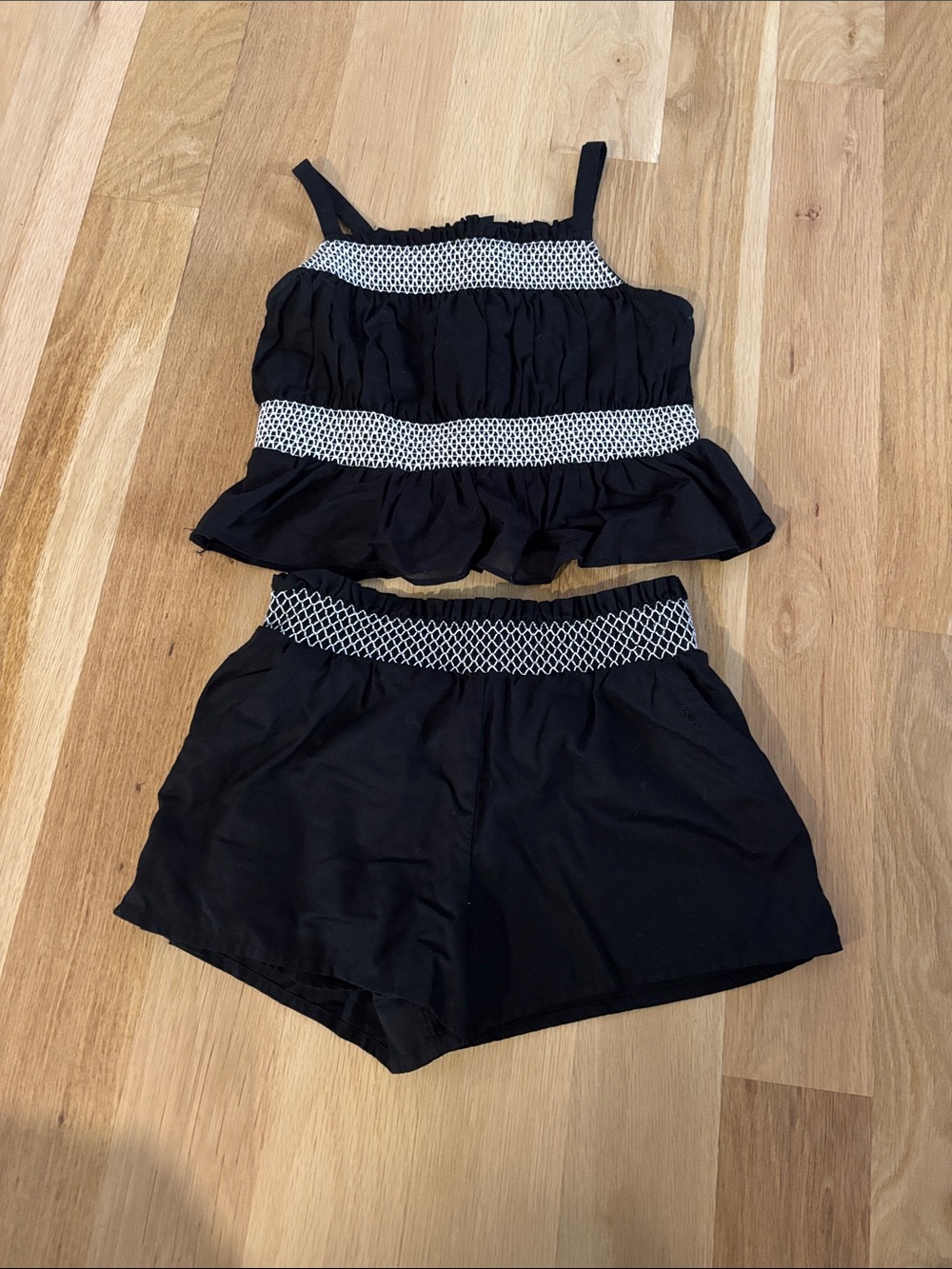 Janie and Jack Black Two-Piece Set with White Trim size 5